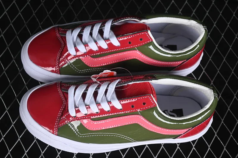 All categories Vans Vans series Vans Low Vans low top Vans Old Skool Vans patent leather low-top casual skateboard shoes VN000E8VCCZ